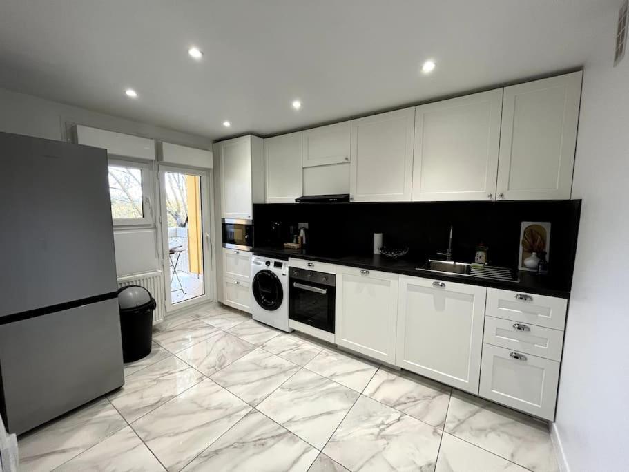 Hana Home Mantes-La-Jolie 6 Personnes Parking Public Gratuit Business&Family Zewnętrze zdjęcie